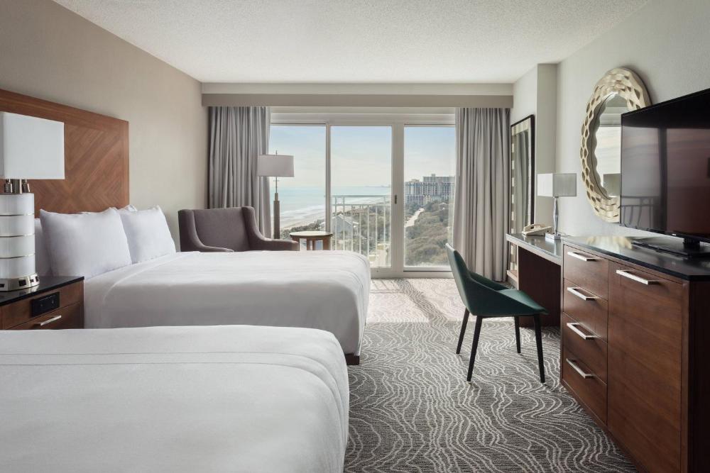 Queen Room with Two Queen Beds and Partial Ocean View interior